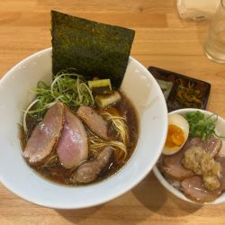 京鴨そば しょう油（1100円）