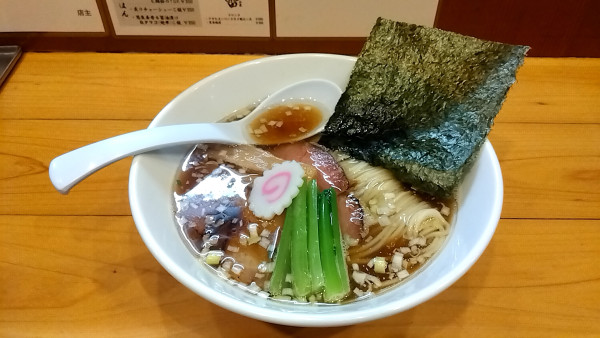 「煮干し中華そば（９８０円）」@蕾 分家の写真