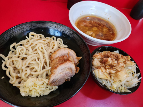 「つけ麺　麺半分　ニンニク少しアブラ」@ラーメン二郎 札幌店の写真