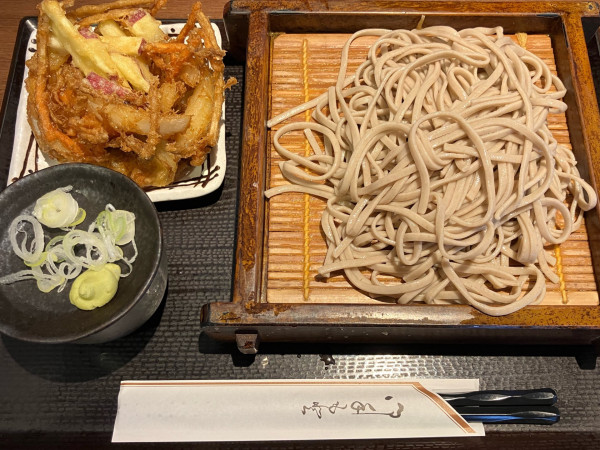 「かき揚げ天蕎麦550円」@車やの写真