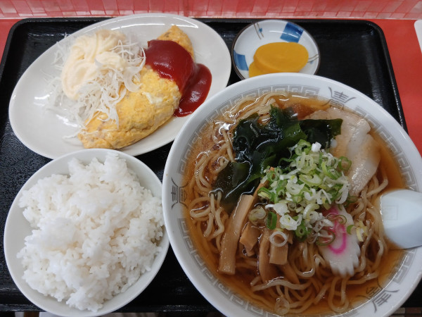 「ラーメンライス・オムレツ定食 1080円」@中華 金升の写真