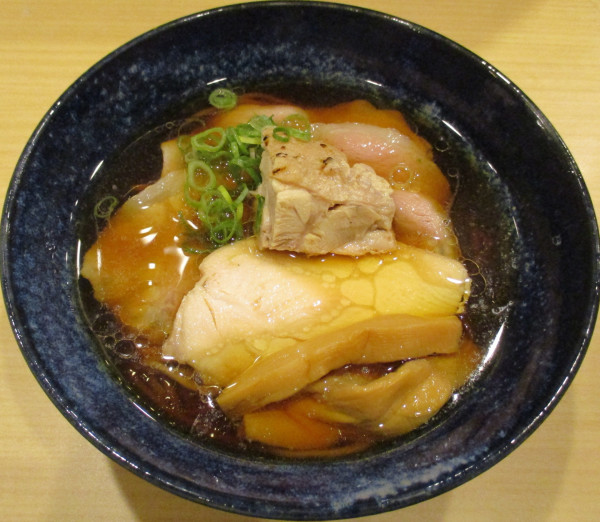「地鶏中華そば（醤油）900円」@中華そばよしかわ 西荻窪店の写真