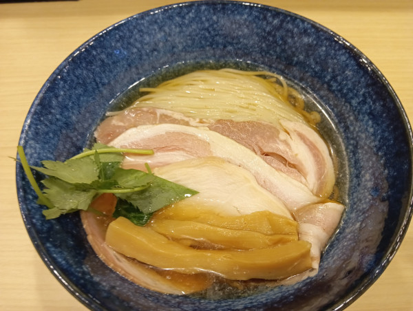 「【季節限定】冷やし煮干しラーメン（¥1,000）」@中華そばよしかわ 西荻窪店の写真