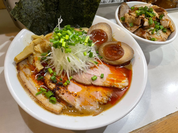 「【限定】ピリ辛赤味噌ラーメン＋チャーシュー丼」@麺屋 扇 SENの写真