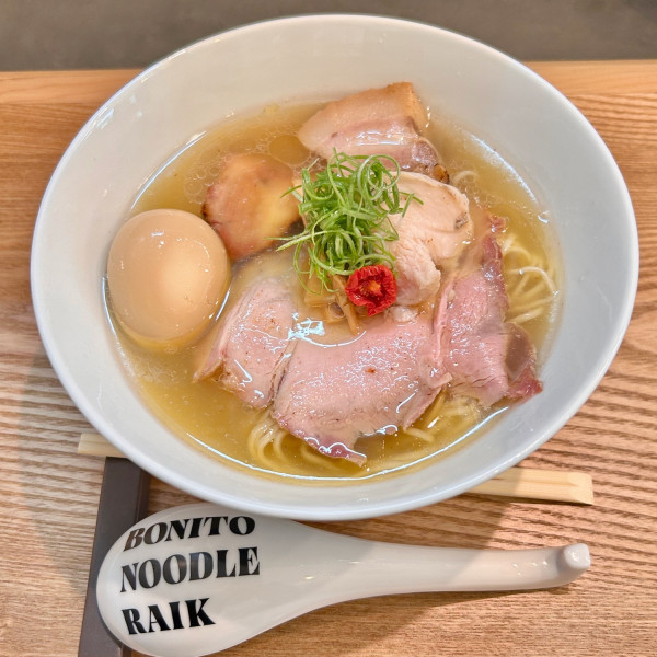 特上鰹塩らぁめん（1750円）＋鰹醤油らぁめん（1200円）