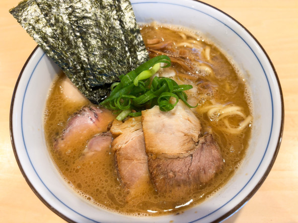 「【限定】豚骨魚介らーめん」@麺庭 つむぎの写真