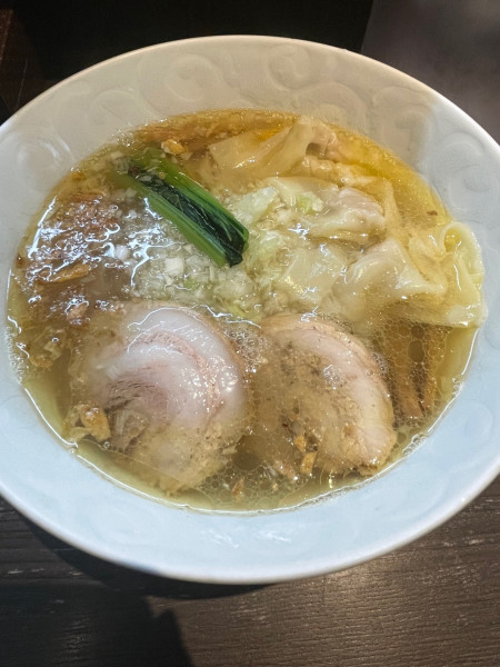 「塩ワンタン麺（麺大盛）」@支那そばや 本店の写真