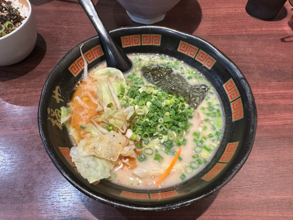 「白博多ラーメン」@博多ラーメン福や 鶯谷店の写真
