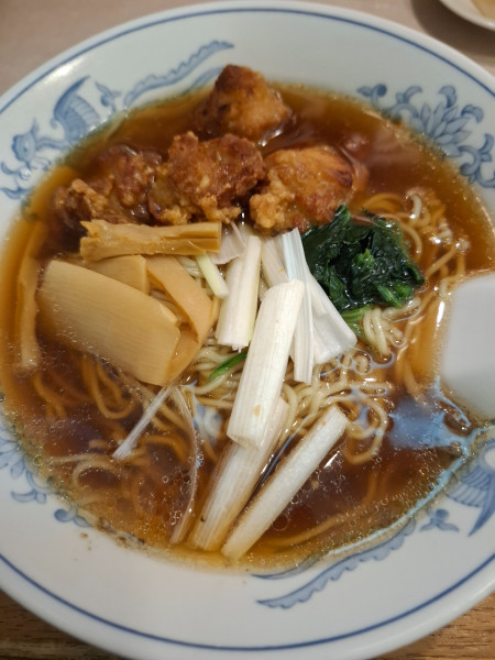 「唐揚げ入りラーメン８５０円」@鳳華飯店 笹下本店の写真