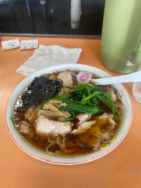 「チャーシュー麺普通　ほうれん草増し」@青島食堂 宮内駅前店の写真