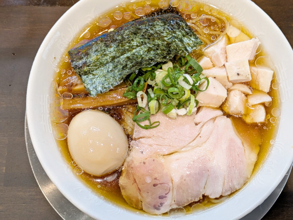 「冷やしラーメン＋味玉」@自家製麺 うるちの写真