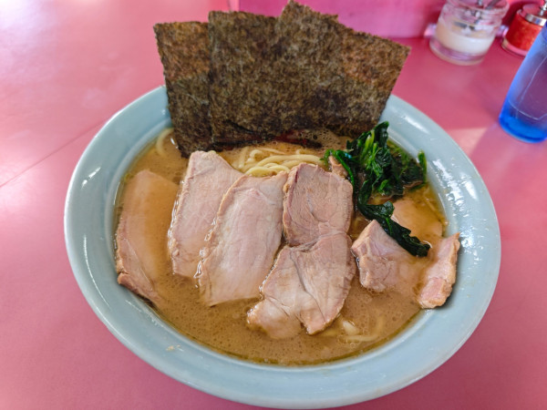 「チャーシュー麺 中盛 硬め濃いめ多め」@沼津家の写真