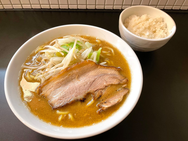 「みそらーめん+ごはん」@ぼくのみそらーめんの写真