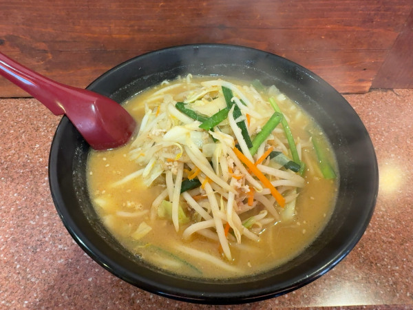 「大盛味噌ラーメン　麺硬」@ラーメン王の写真