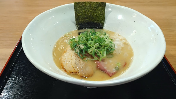 「鶏白湯」@麺屋 隆志の写真