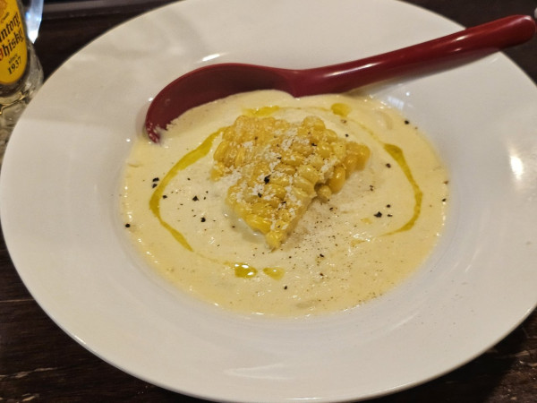 「嶽きみの冷やしそば」@立ち呑み居酒屋 金町製麺の写真