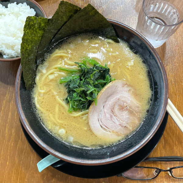 「ラーメン」@横浜家系ラーメン 直江家 木場店の写真