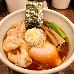 ワンタン中華そば　醬油　1350円