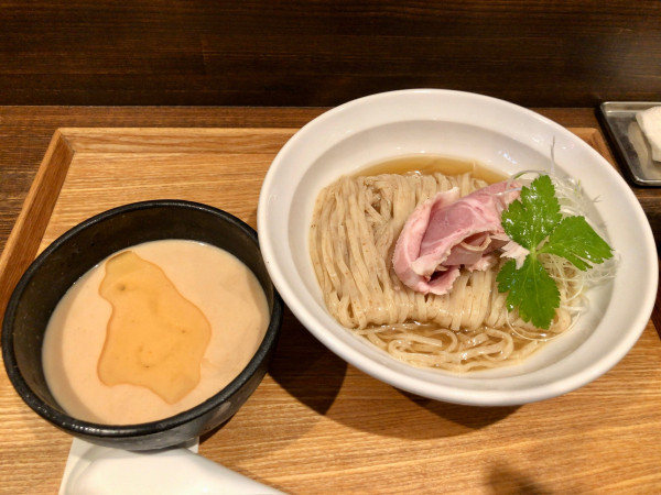 「【いりこ出汁と金目鯛の冷たいつけソバ】1100円」@NIBOSHIMANIAの写真