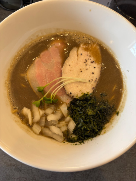 「濃厚　飲む煮干しラーメン」@攻ニボの写真