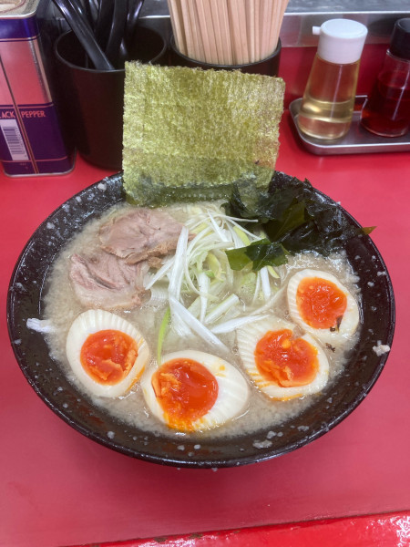 「特製ラーメン、味玉トッピング、太麺変更」@ラーメン力○の写真