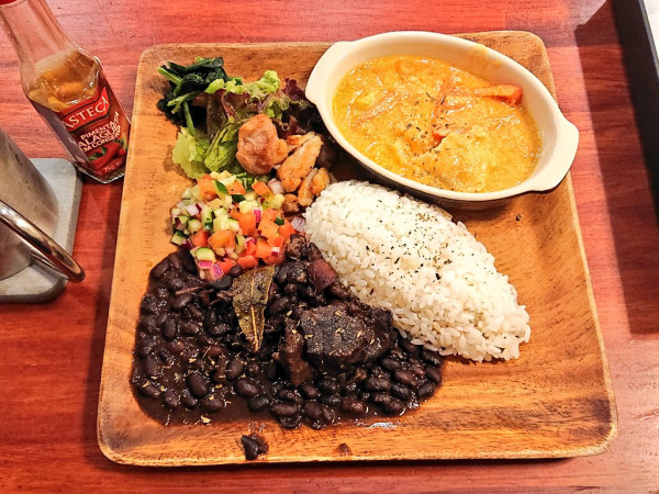 「フェイジョアーダ＆ムケッカ・プレート」@エスパッソ・ブラジルの写真