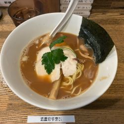 烏賊干鶏白湯そば　1050円