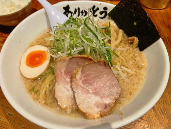 「元ラーメン大盛 ライス」@野方ホープ 高田馬場店の写真