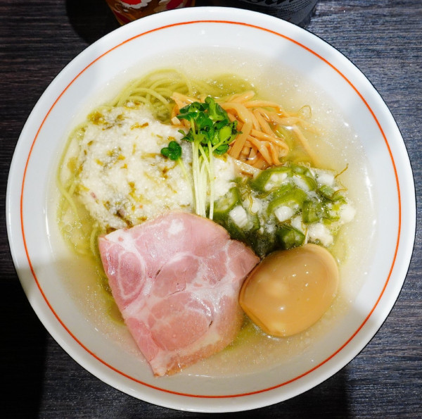 「【限定】昆布だし冷とろそば＋田中農場の味玉＋ビンビール」@中華そば 十目一八食堂の写真