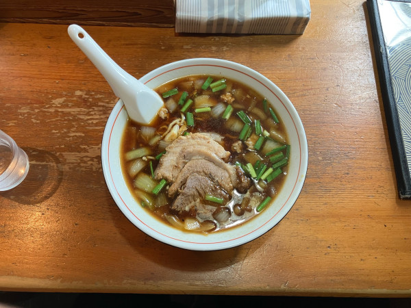 「しょうゆらんしゅうめんチャーシュー1枚入り」@御食事処 やちよの写真