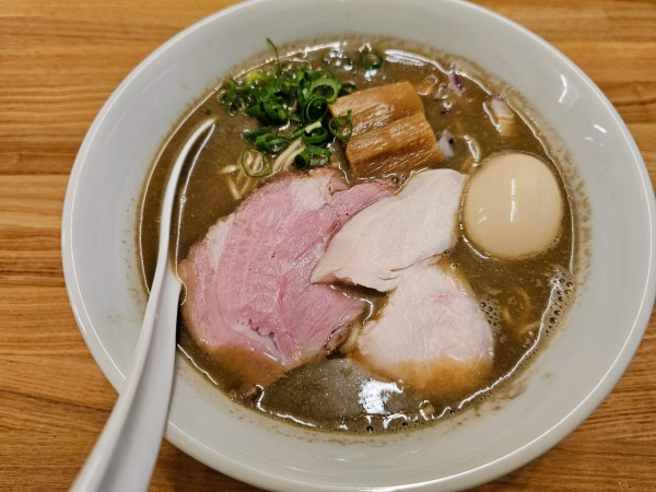 「濃厚煮干しラーメン」@ラーメン いいかおの写真