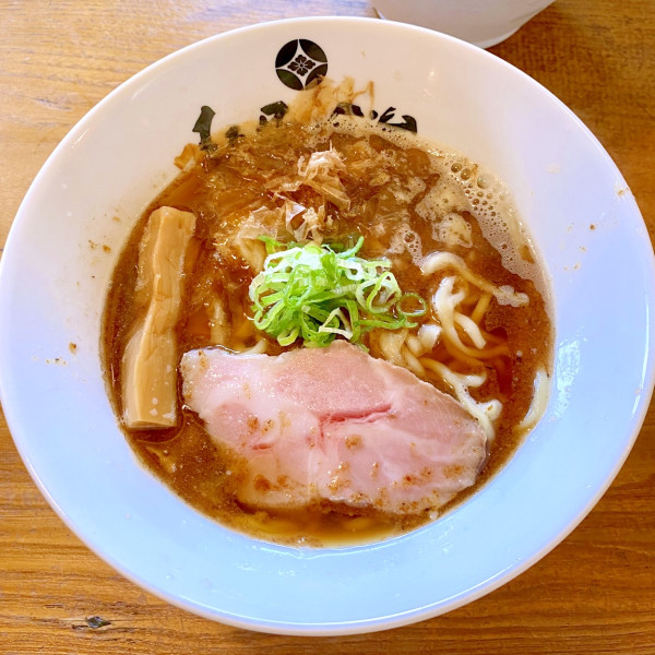 「魚介出汁醤油ら〜麺。¥1000。」@麺屋吟治 zeroの写真