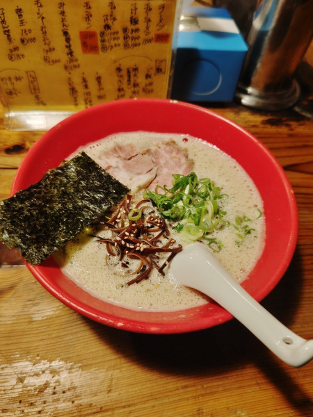 「ラーメン(800円)」@元祖長浜 大学ラーメンの写真