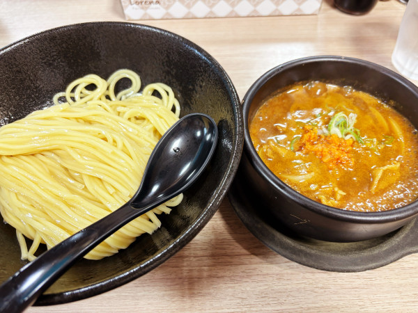 「カレーつけ麺 大辛　1030円」@越後つけ麺維新 大井町店の写真