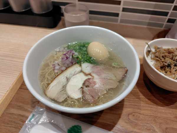 「貝出汁味玉中華そば(塩)¥1070」@貝麺 あおみの写真