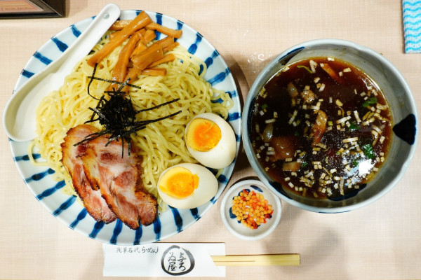 「特製ざるらーめん＋中盛＋瓶ビール」@与ろゐ屋の写真