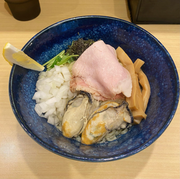「[季節限定]牡蠣の冷やし混ぜそば¥1100」@中華そばよしかわ 西荻窪店の写真