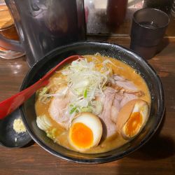 味卵辛味噌チャーシュー麺