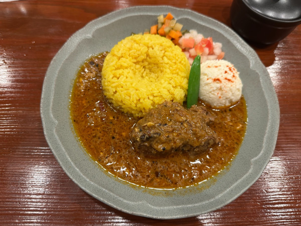「黒酢のポークビンダルー（並盛・200g）1,500円」@spice curry 梵 boyの写真