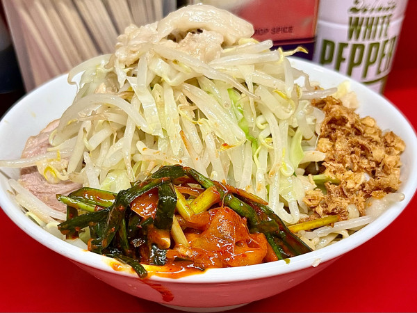 「つけ味 冷や汁なし 大 ピリ辛にらだれ」@ラーメン二郎 中山駅前店の写真