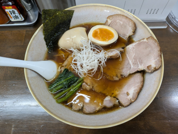 「プレミアムはつかり醤油らーめん」@二代目 膳の写真