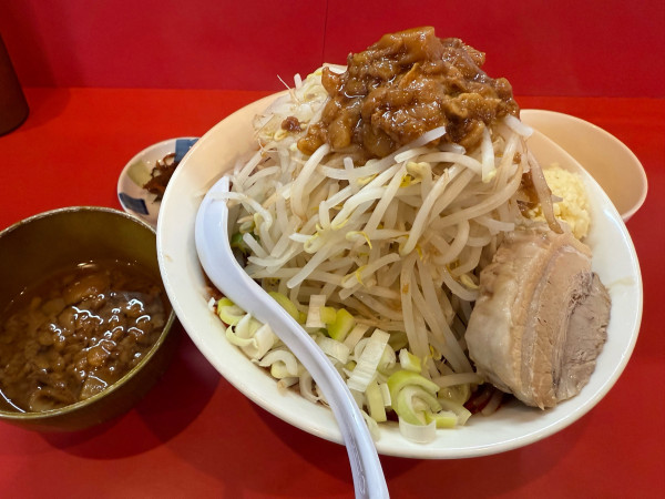 「辛ラーメン3辛+チーズ､追加アブラ」@豚ゆうの写真