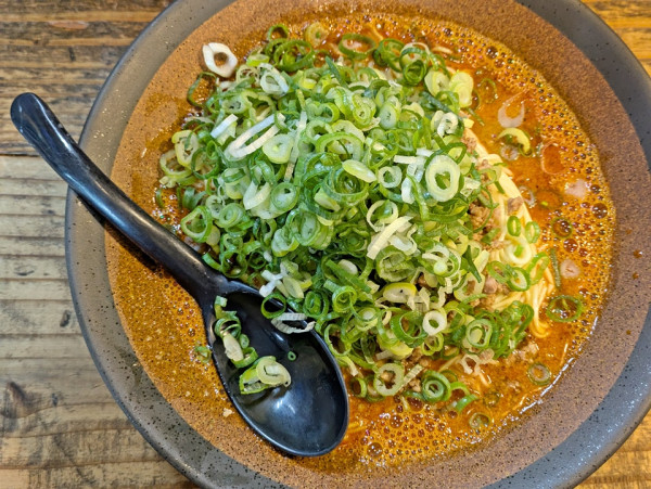 「広島汁なし担担麺（大盛）＋ネギ増し」@tomoruの写真