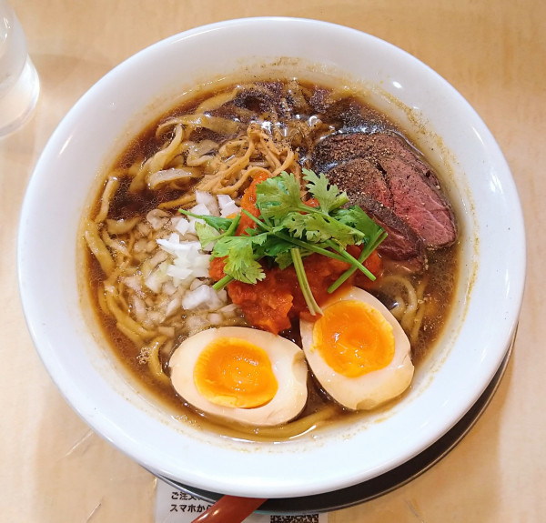 「羊肉手打ちブラック」@食堂 七彩の写真