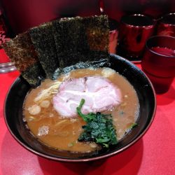 ラーメン(並)¥900