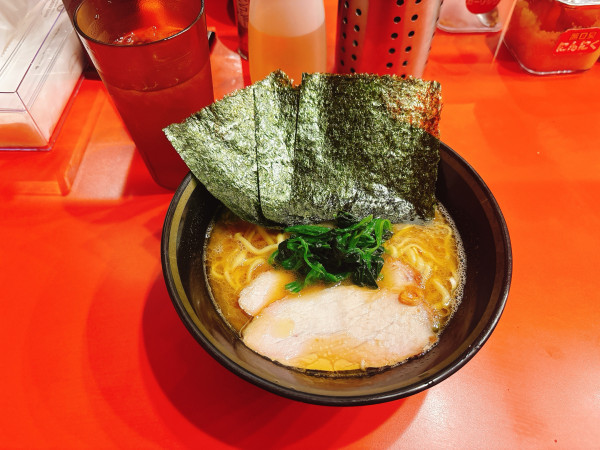 「ラーメン」@横浜家系総本山 吉村家直系店 ラーメン内田家の写真
