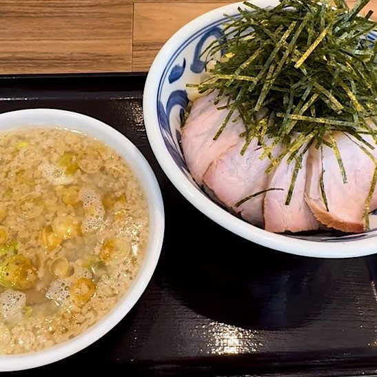 「チャーシューつけ麺¥1,230＋背脂¥50」@飯村製作所の写真