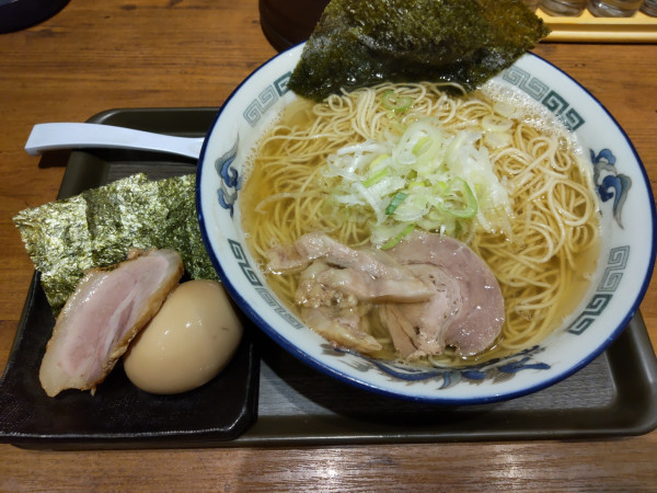 「朝ラー梅抜き＋特製トッピング」@舎鈴 ビーンズ武蔵浦和店の写真