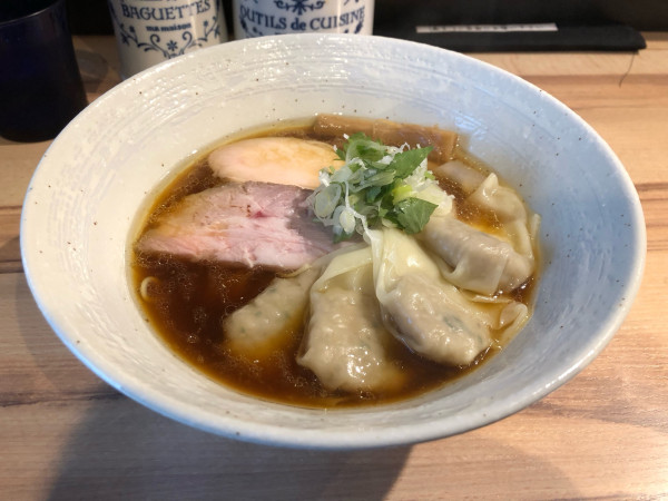 「ワンタン醤油」@麺屋 彩音 ~Sign~の写真