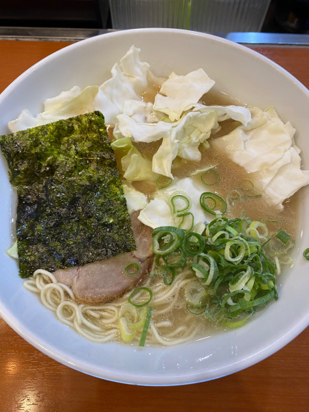 「らーめん＋半替玉」@ぶたの旨味らーめん とんくるの写真